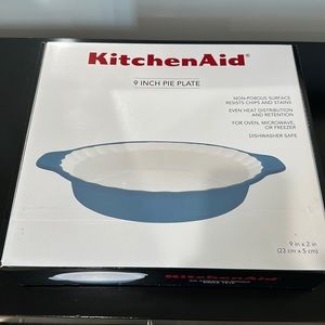 NIB KitchenAid 9 inch pie plate